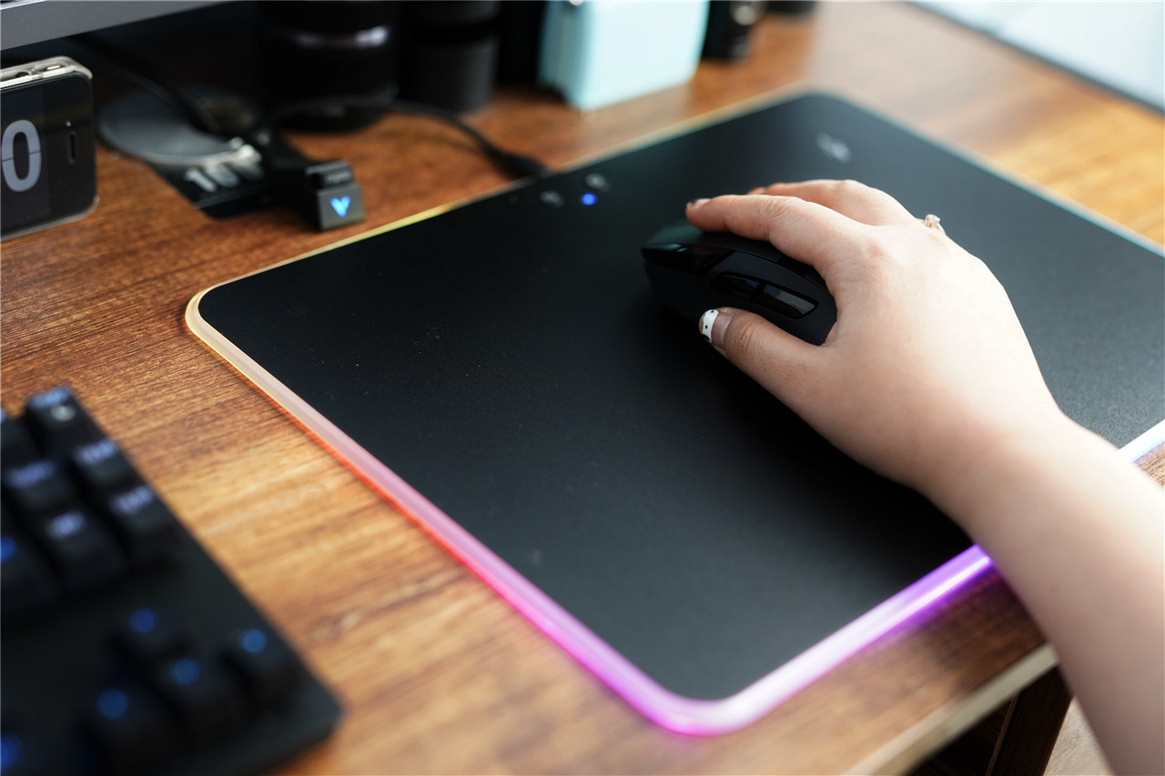 雷柏v10s鼠标垫,雷柏vt300用什么鼠标垫