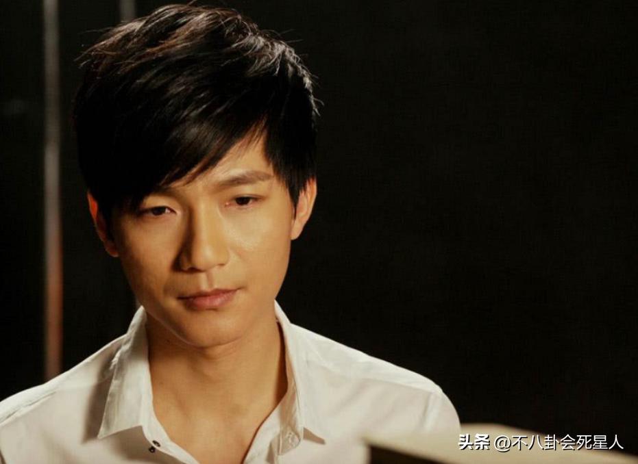 陈楚生重回舞台见证他的蜕变,陈楚生42年再度开嗓