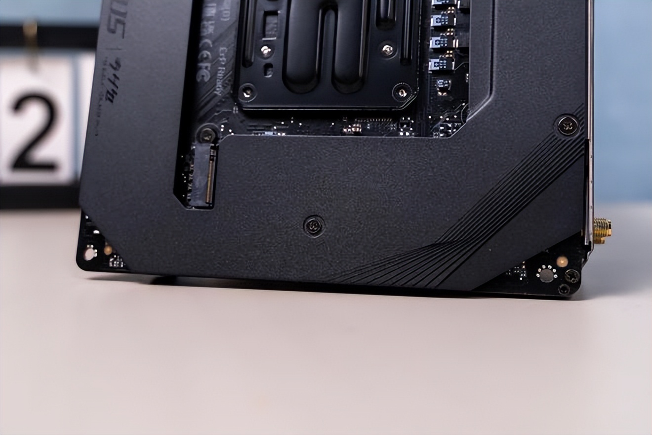 技嘉b550i主板拆解,技嘉b650iaorusultra主板图解