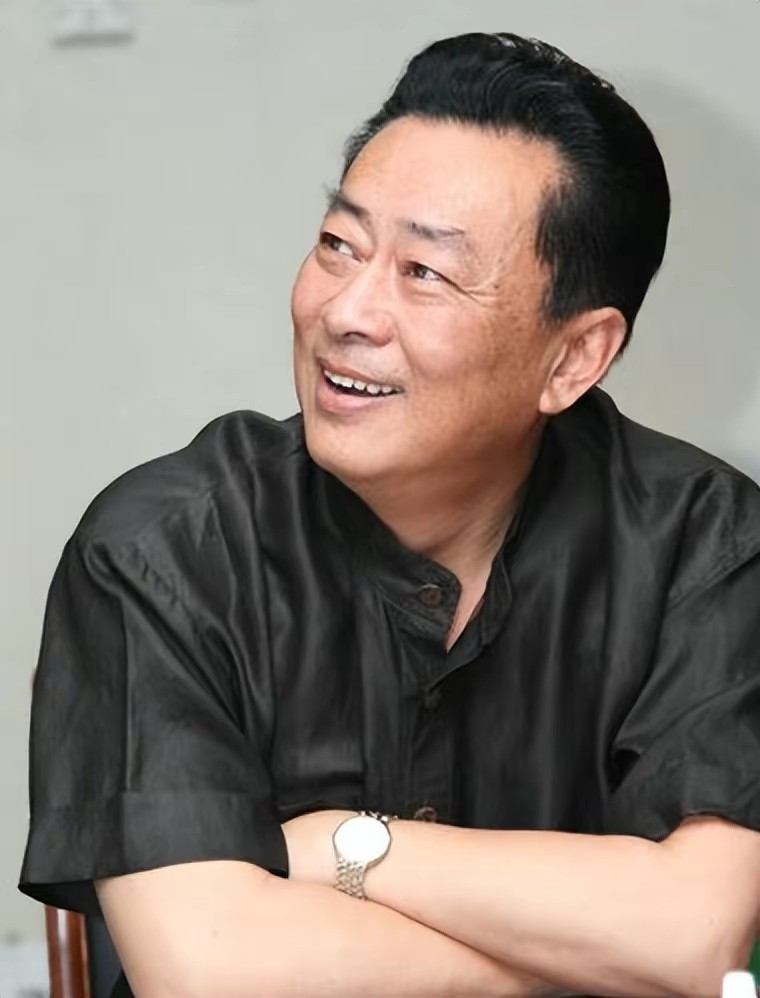 王诗槐离异后独自照顾智障儿子,老戏骨王诗槐离婚后照顾智障儿子