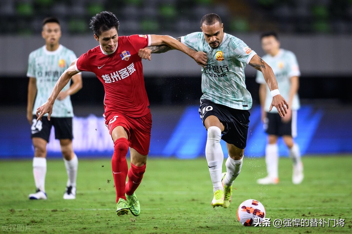 足球的起源最早可以追溯到我国,足球古代起源地点