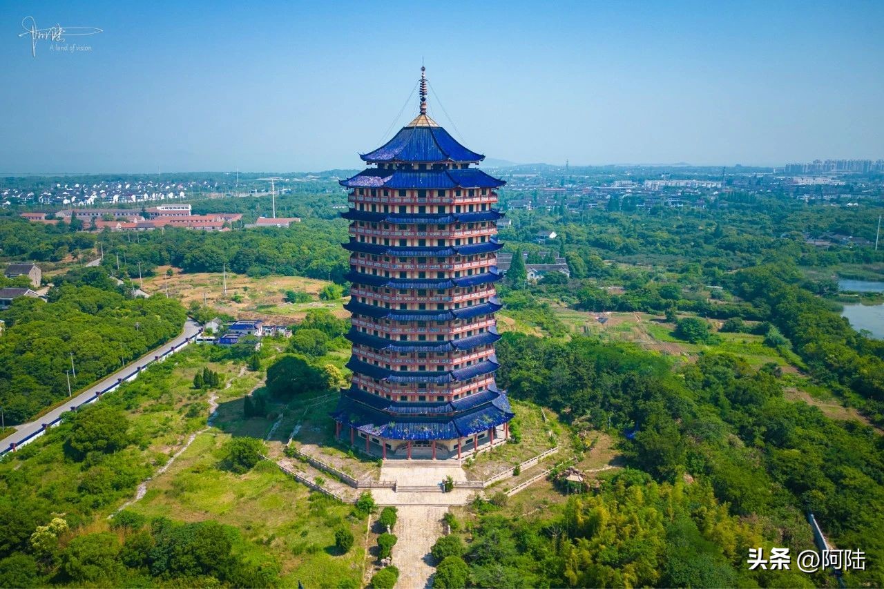 这座巍峨“巨塔”在太湖边屹立了28年，却始终保持着废弃的状态