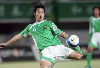 军营里走出的中场指挥官，健力宝球员系列四小天鹅之大将隋东亮