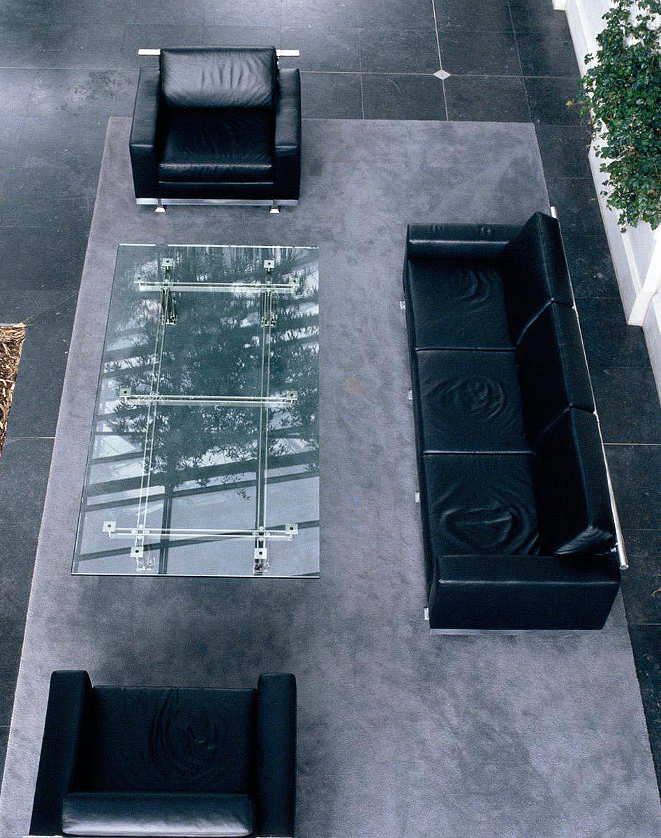 扔向俄罗斯的“金融*弹核**”SWIFT，它的总部是座怎样的建筑？