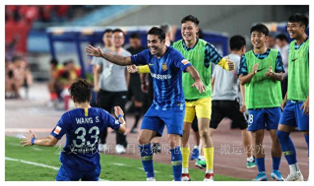 江苏苏宁足球队解散图文,江苏苏宁夺冠后解散球迷反应