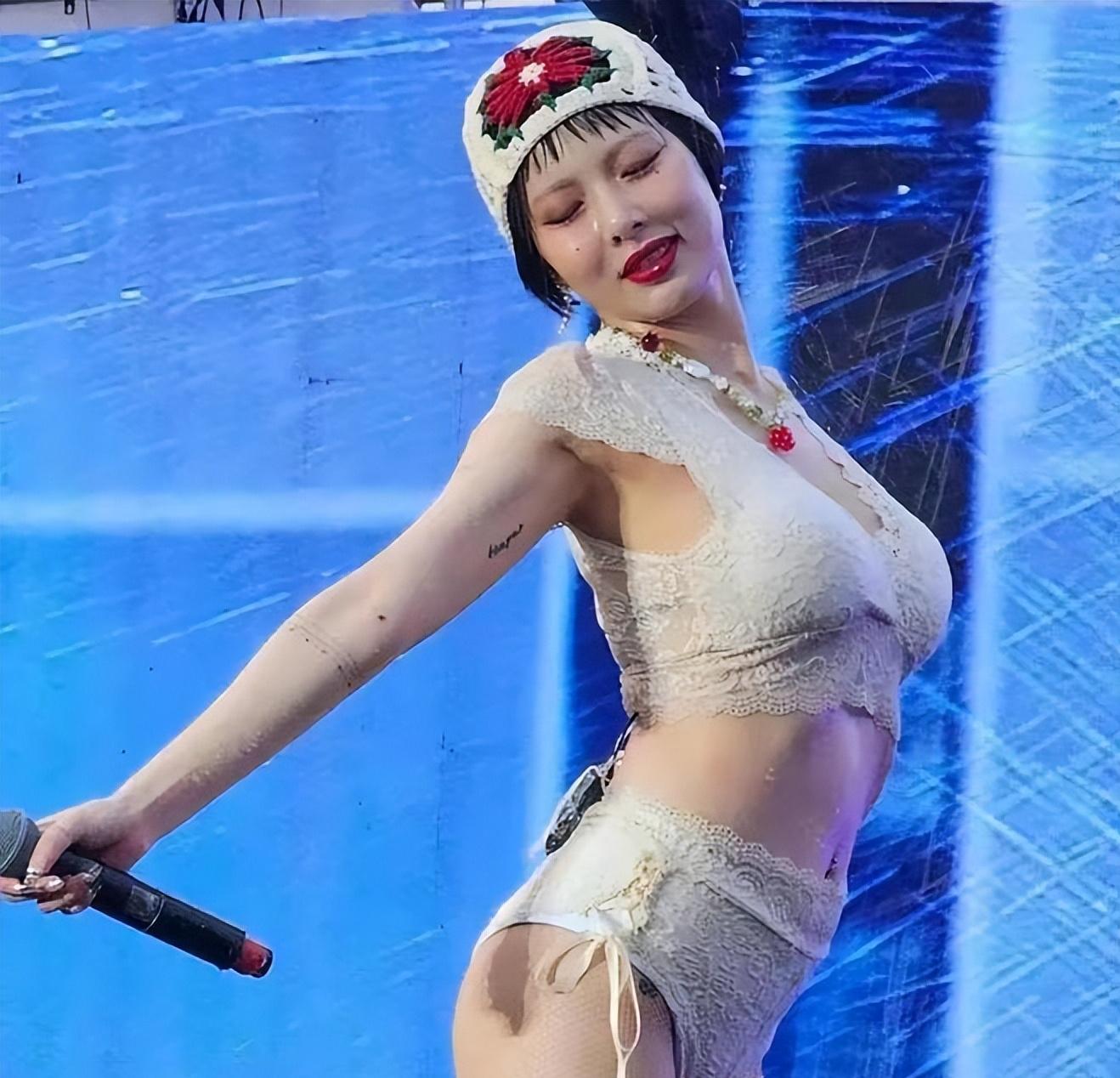 韩国女明星jennie穿衣,韩国女星jennie私服