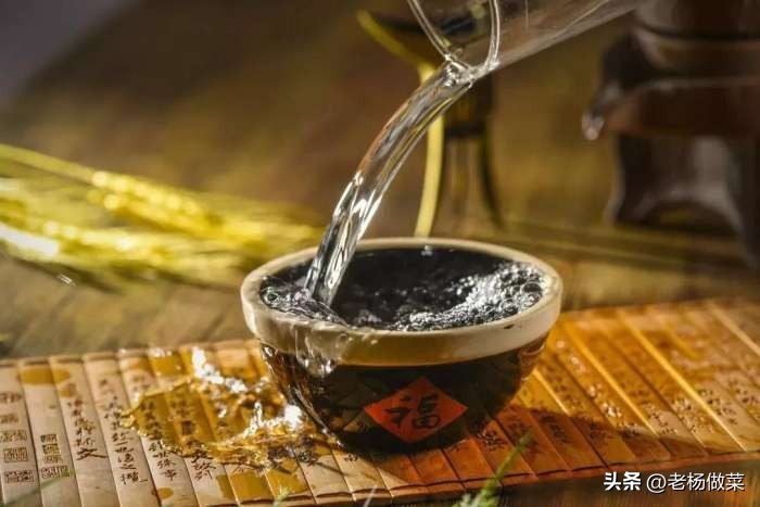 粮食酿酒多少斤出一斤白酒,100斤粮食出多少酒头