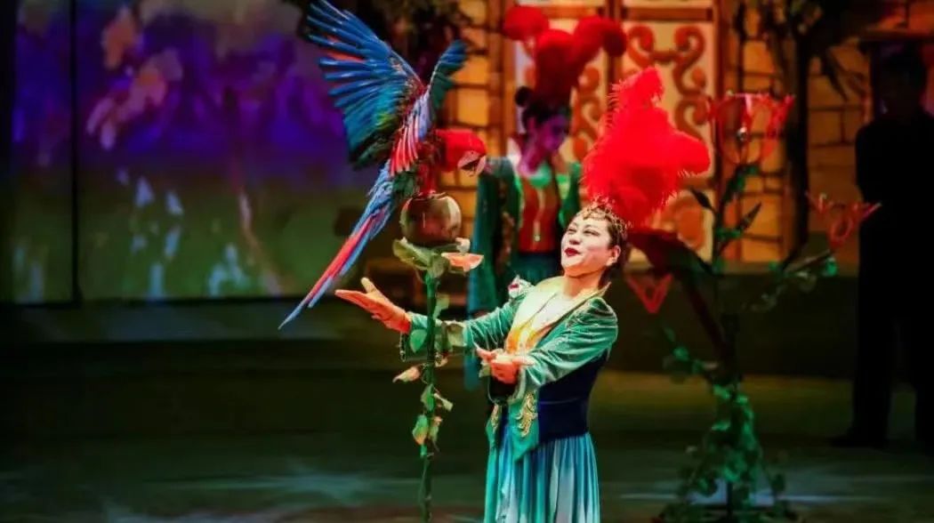 小布摄影团丨魔都夜生活的N种打开方式，快收藏起来→