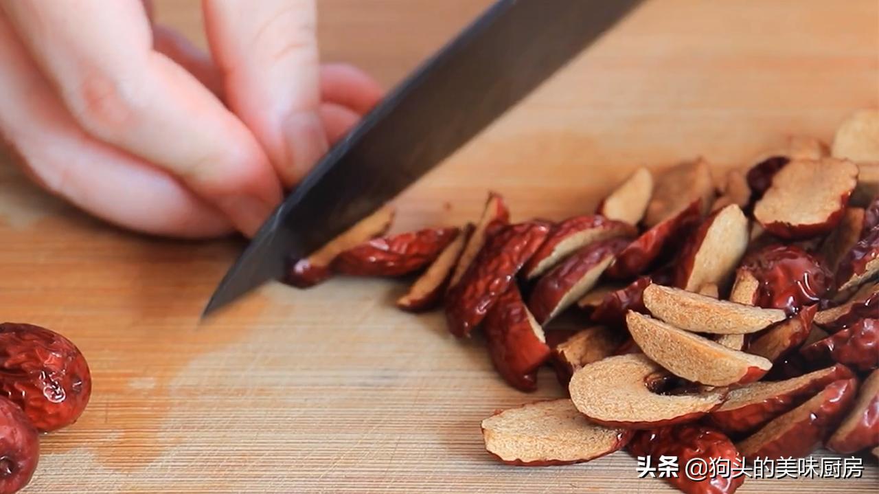 枣糕这样做蓬松柔软枣香十足,不用烤箱做枣糕的做法