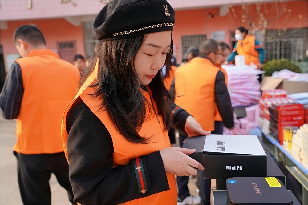 深圳创盈芯联合“IN29”走进云南关爱留守儿童