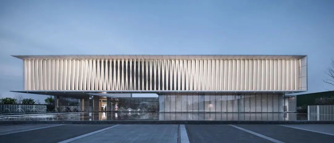 中营腾憬｜示范区如何通过玻璃做出亮点，设计+选材+施工工艺