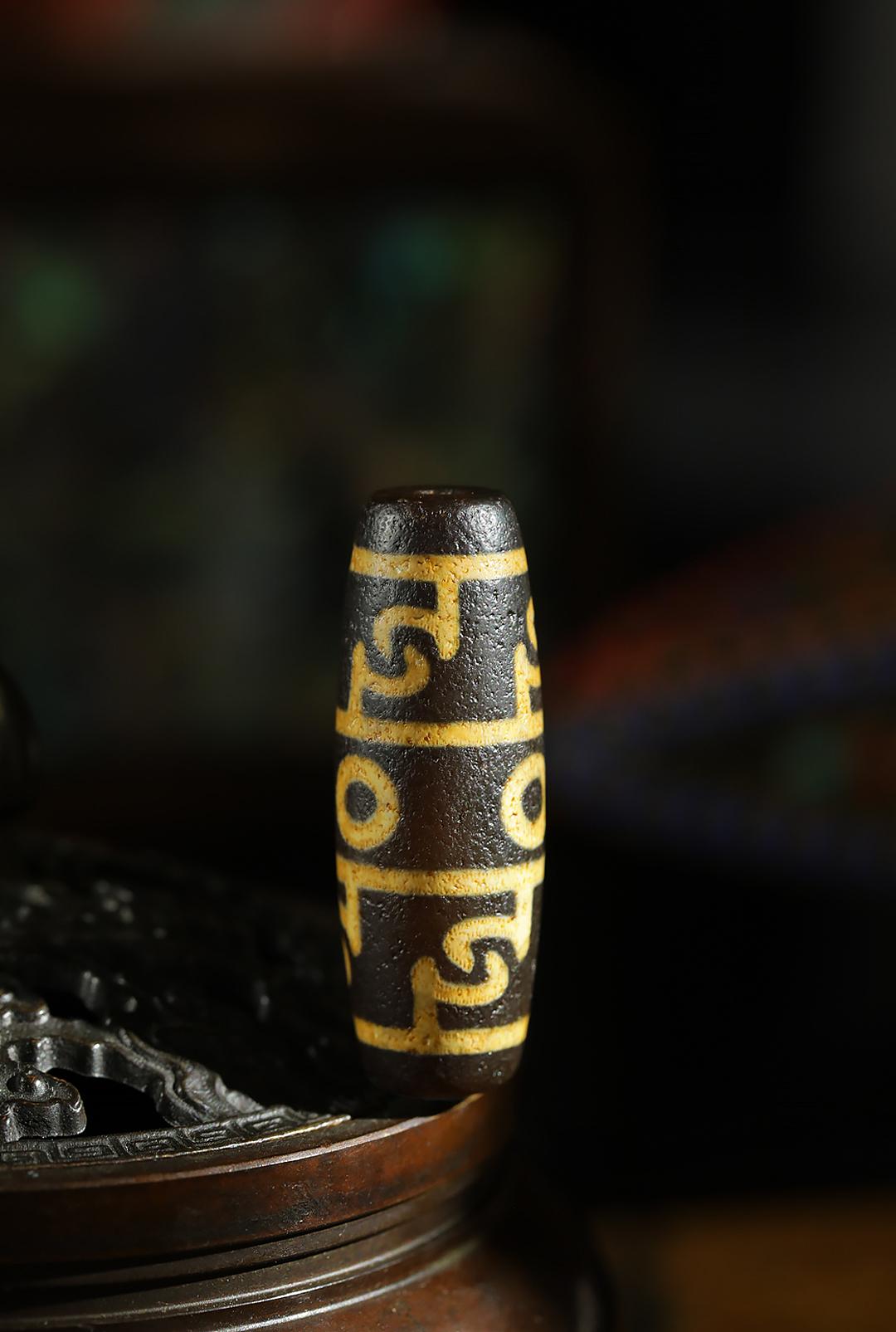 尼泊尔的天珠为啥便宜,全球唯一一个尼泊尔蓝纯天然天珠