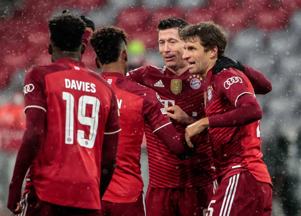 哈维同样错误犯两次，巴萨巨星变“水货”谁之过？新范戴克被乱用