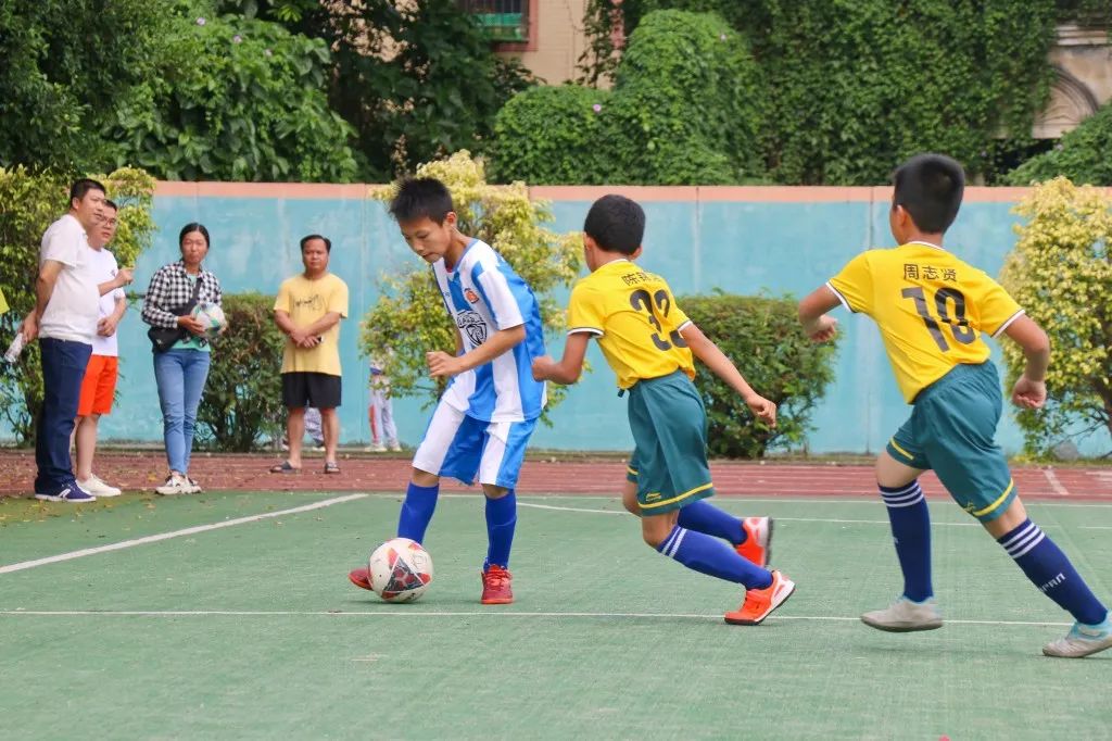 中山市校园足球联赛初中组,中山区第11小学总校直播足球比赛