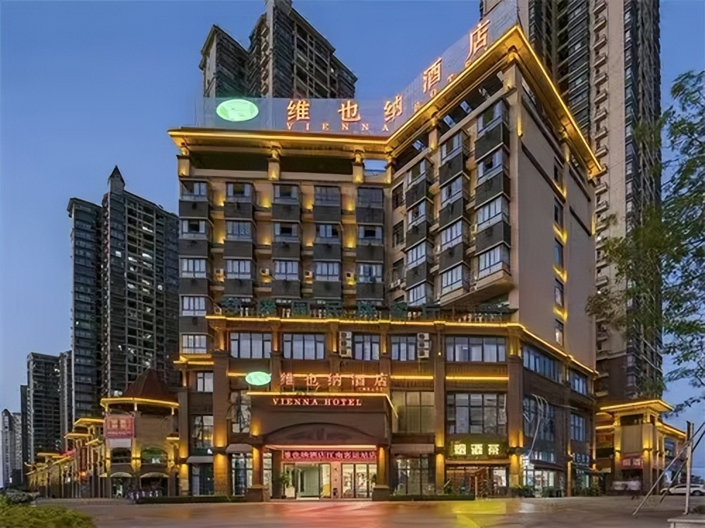 丽枫酒店和维也纳酒店哪个档次高,丽枫酒店一间房装修多少钱