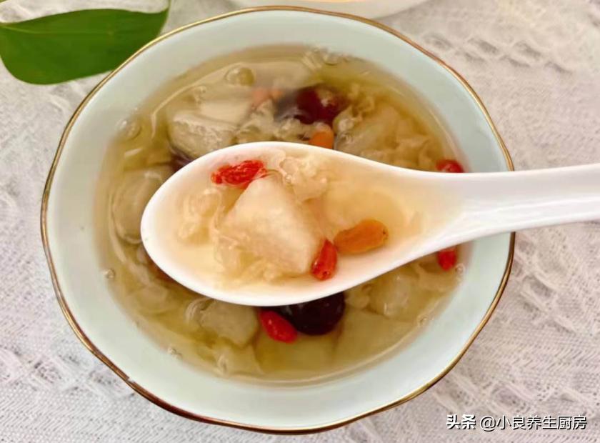秋冬季天气干燥牢记这款汤,冬天喝什么汤好降火润肺止咳