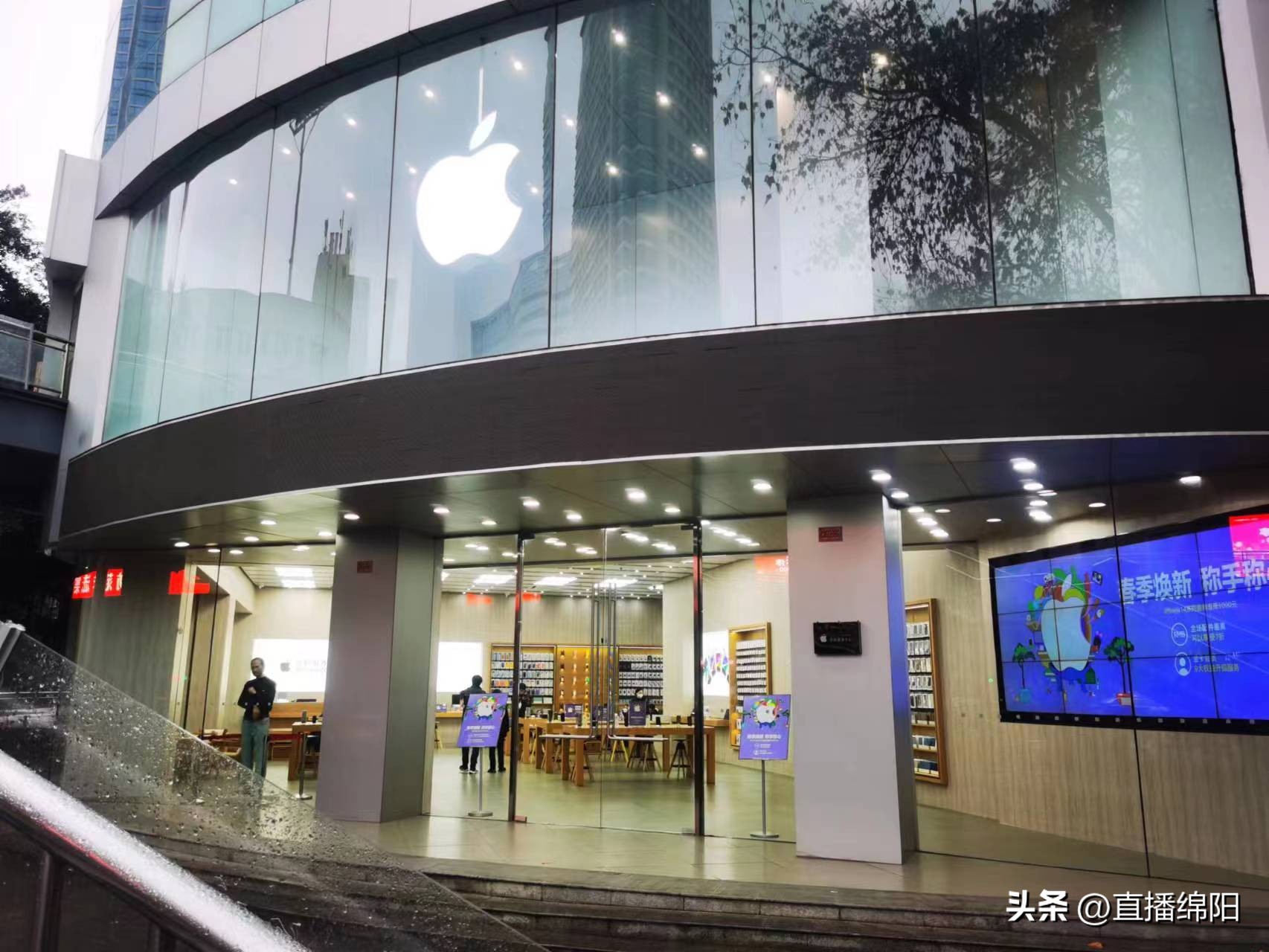 苹果原装线上有苹果logo吗,苹果店有些不是苹果标志