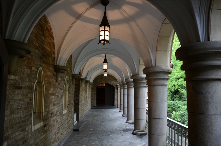 早稻田大学简称什么,早稻田大学成立时间