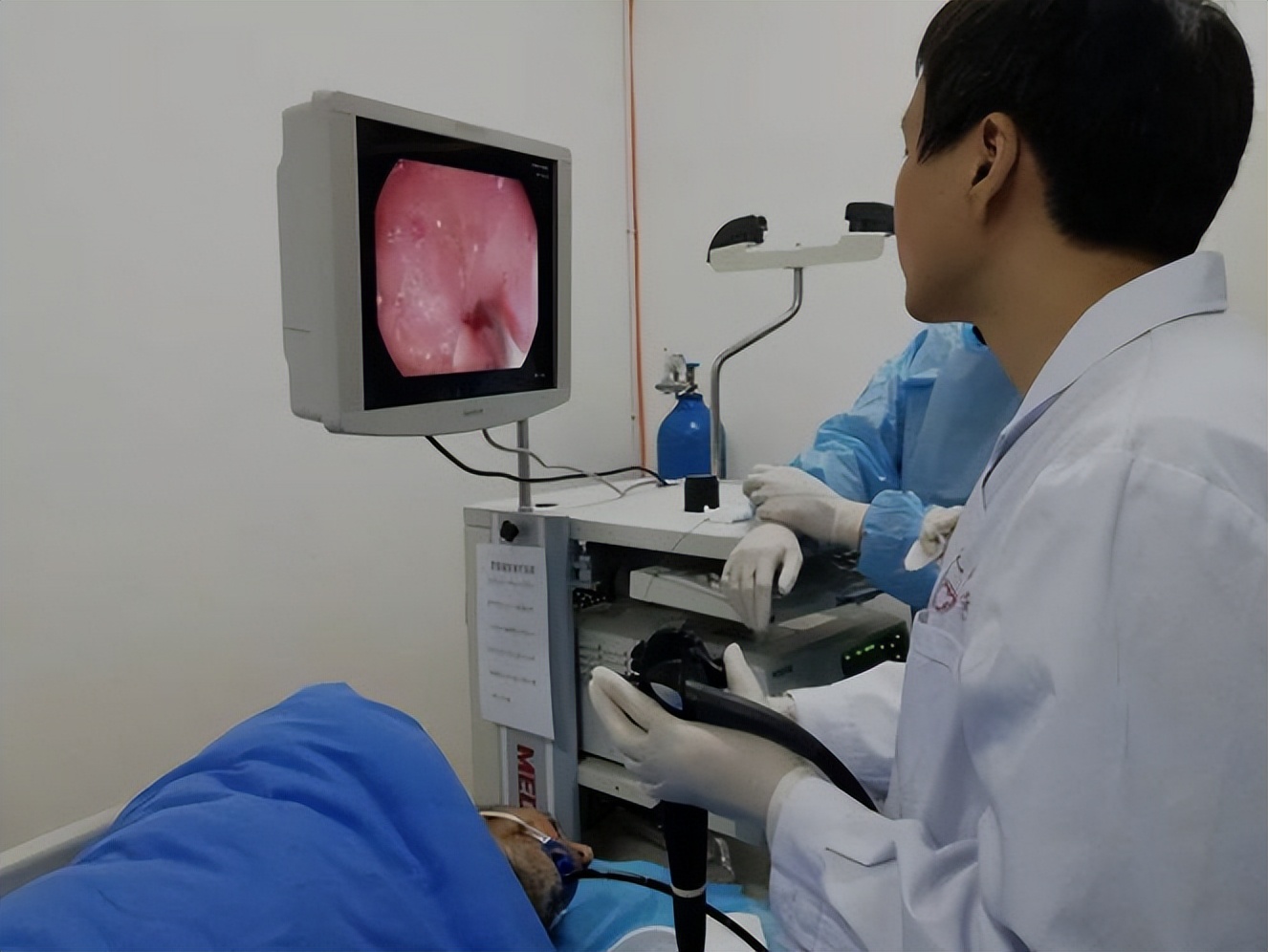 “普通胃镜”与“无痛胃镜”，二者有什么不同？医生告诉你答案