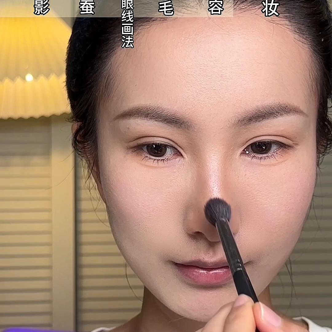 无眼影红唇妆教程超详细,圆脸无眼影红唇妆