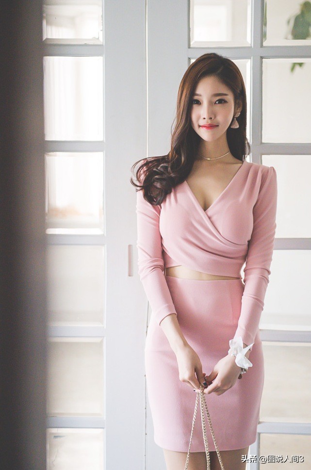 朴正允黄色裙子,朴正允黑色毛衣裙