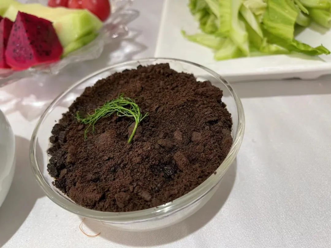 潮爸家7月17日午餐记录，武汉光谷红鼎豆捞吃火锅，牛羊肉涮起来