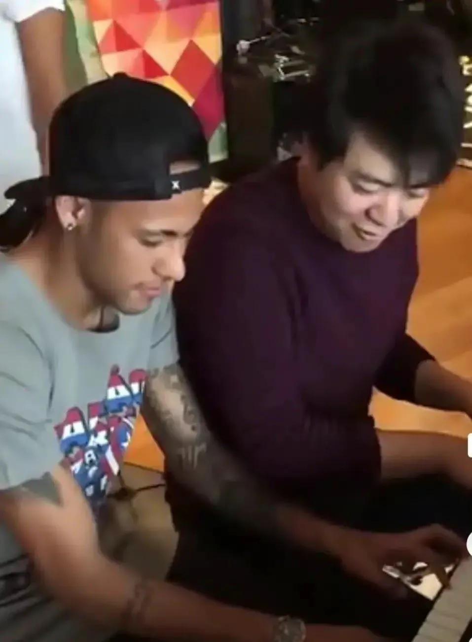 内马尔到底有多暖心,内马尔比赛后和粉丝暖心瞬间