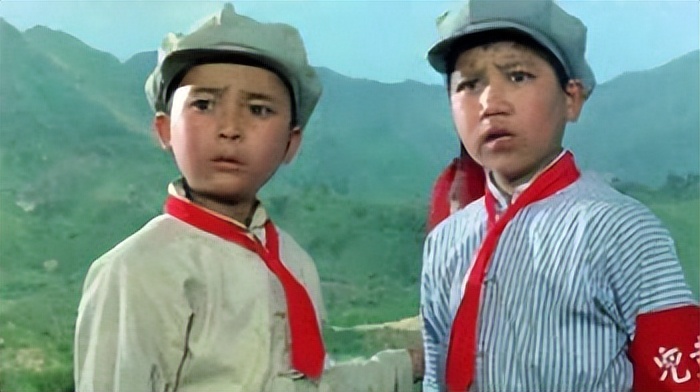 华人富豪捐了300亿给美国,爱国人士捐款一千万