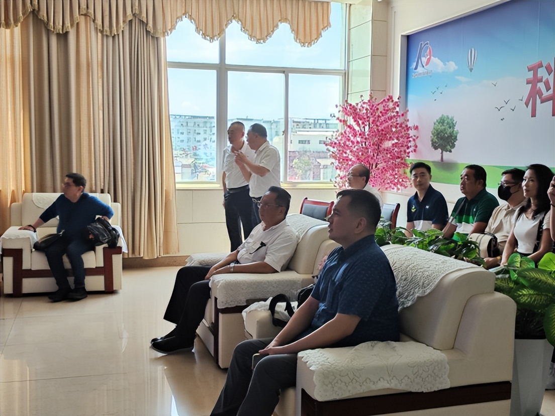 菲律宾巴朗牙市市长弗朗西斯·安托尼·加西亚一行莅临科晖集团考察