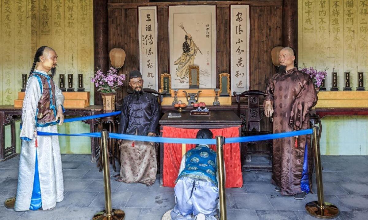 清朝70岁变态狂用巫术猥亵、引诱致死16名少女，判决很满意