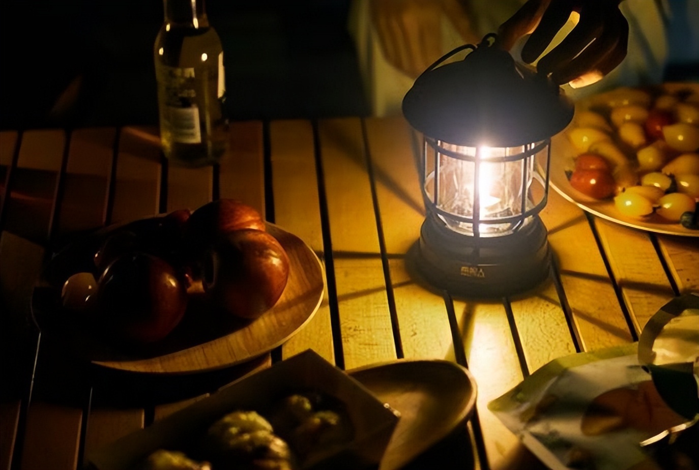 家里有院子的，别浪费！建议备上这4件小物，打造一个喝茶的庭院