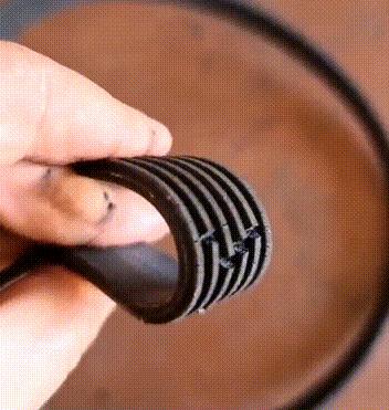 刚换的皮带为什么还唧唧响,新换的皮带好几天松了怎么回事