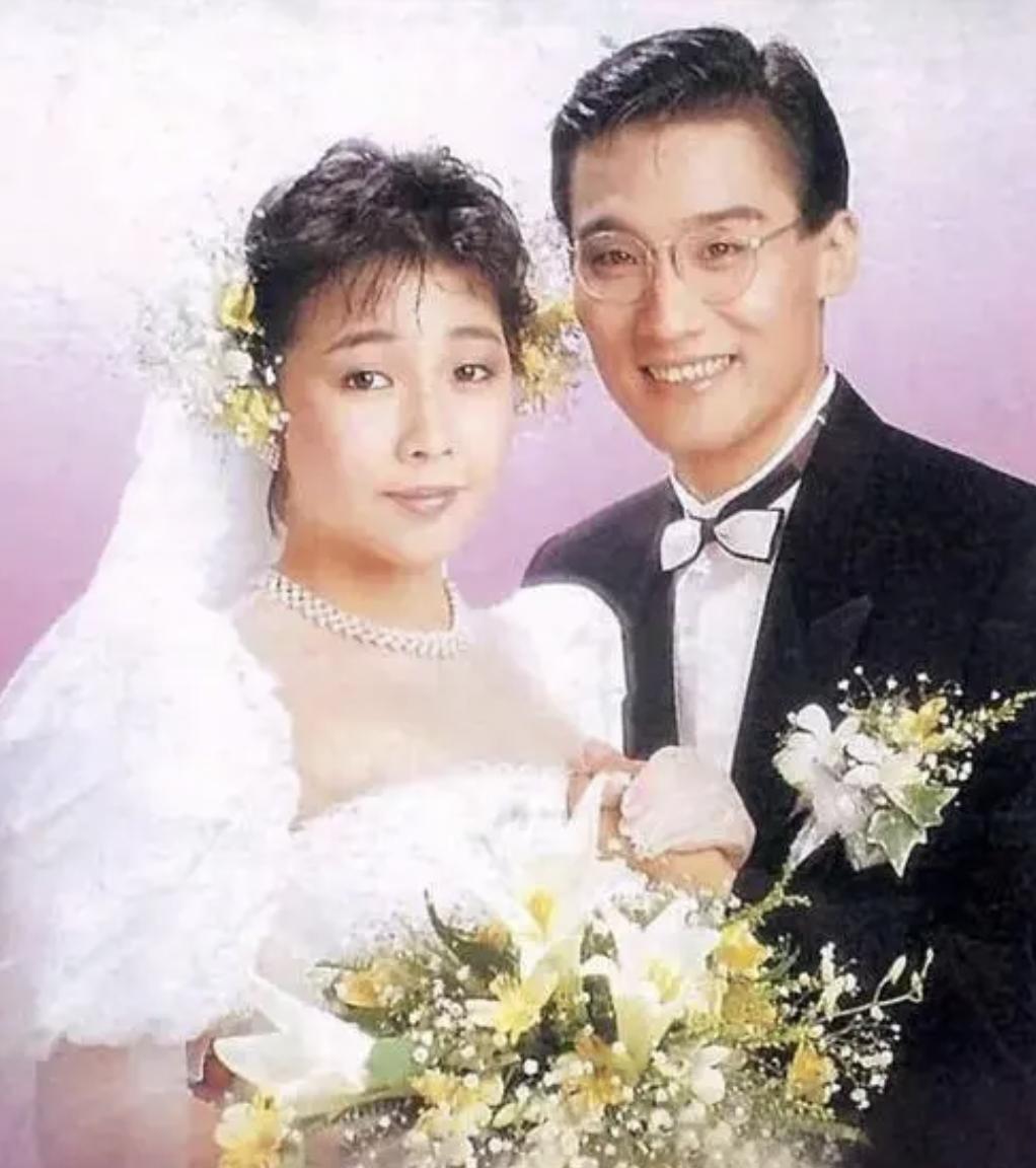 梁家辉亚洲第一美,梁家辉片场秀八块腹肌