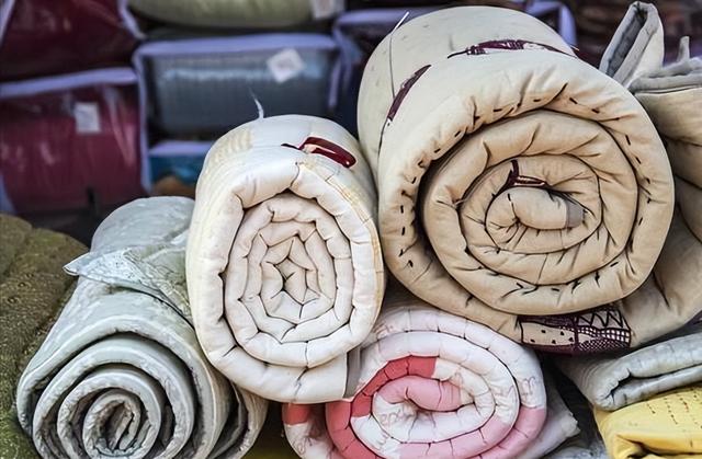 被子有异味不用洗不用晒教你一招,被子盖久了有异味教你一招除异味