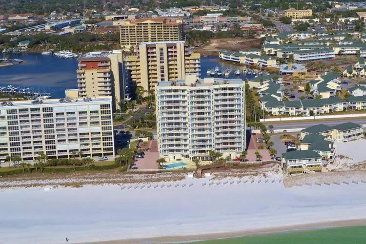 美国出台禁止中国公民买房的议案，实际上却在帮助中国