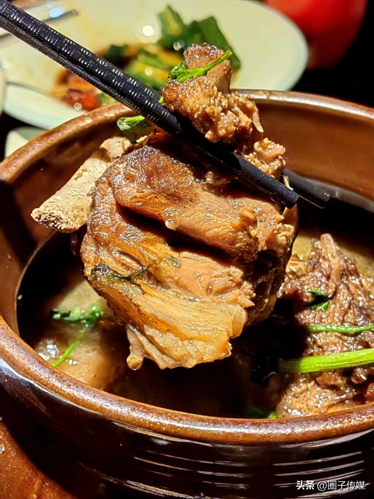 鲜香的舌尖诱惑,从经典延至创新,【震旦海鲜烧烤酒店】