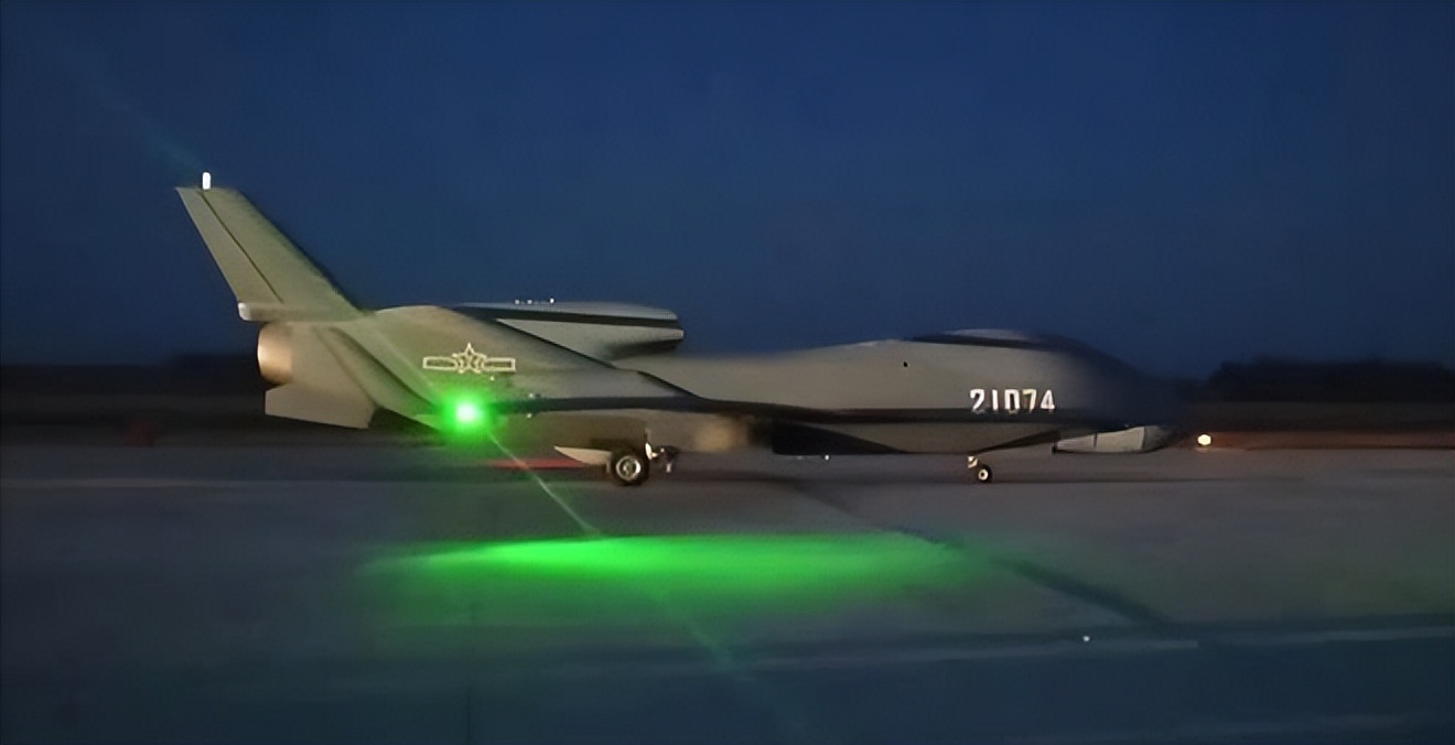 突破美军航母防线,突破大国封锁来华的军舰