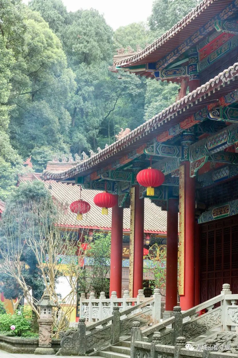 好评率99%！这个深得“特种兵”们青睐的小镇，深山觅静寺、秘境探幽意，私藏了整个夏日的色彩～