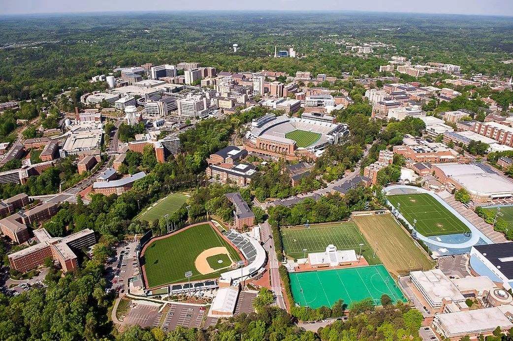 该不该把孩子送到美国读书,该不该送孩子到最好的学校