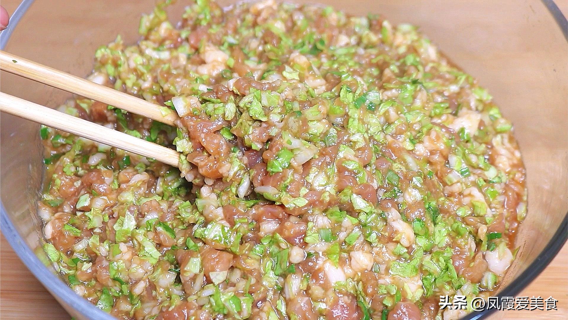 调白菜饺子馅白菜要焯水吗,调饺子馅白菜不杀水