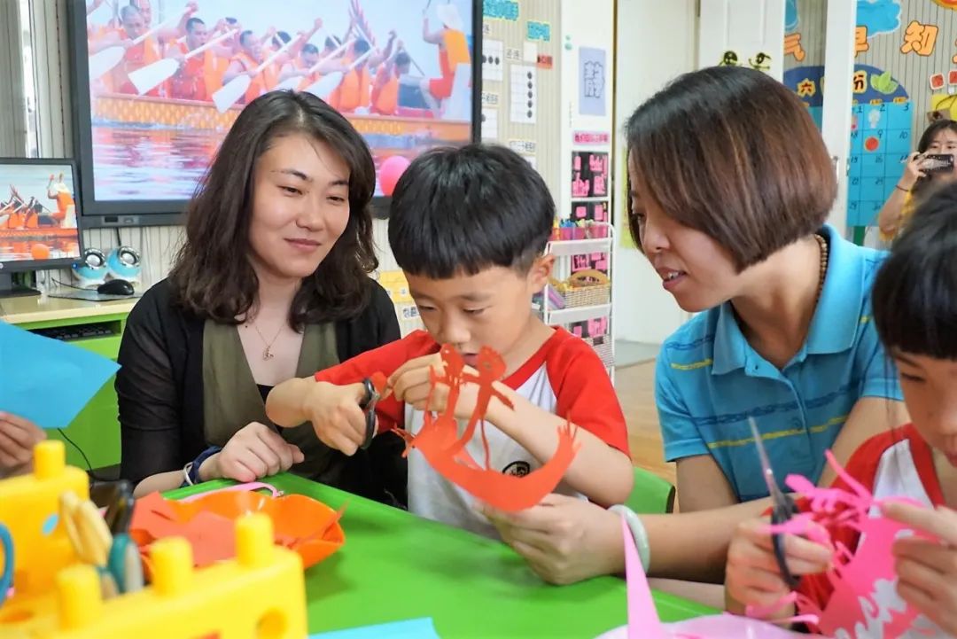 喜报全国巾帼文明岗,荣获全国巾帼文明岗简报