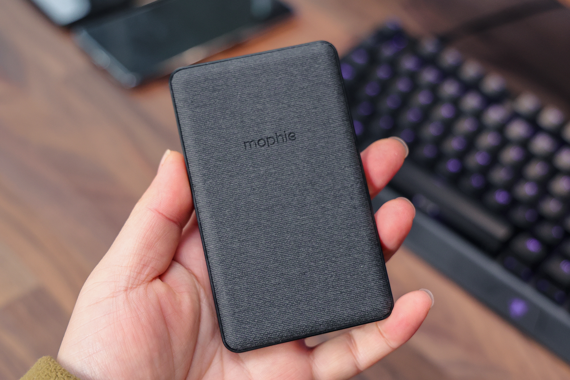 mophie磁吸充电宝新款和旧款,mophiemagsafe无线充电