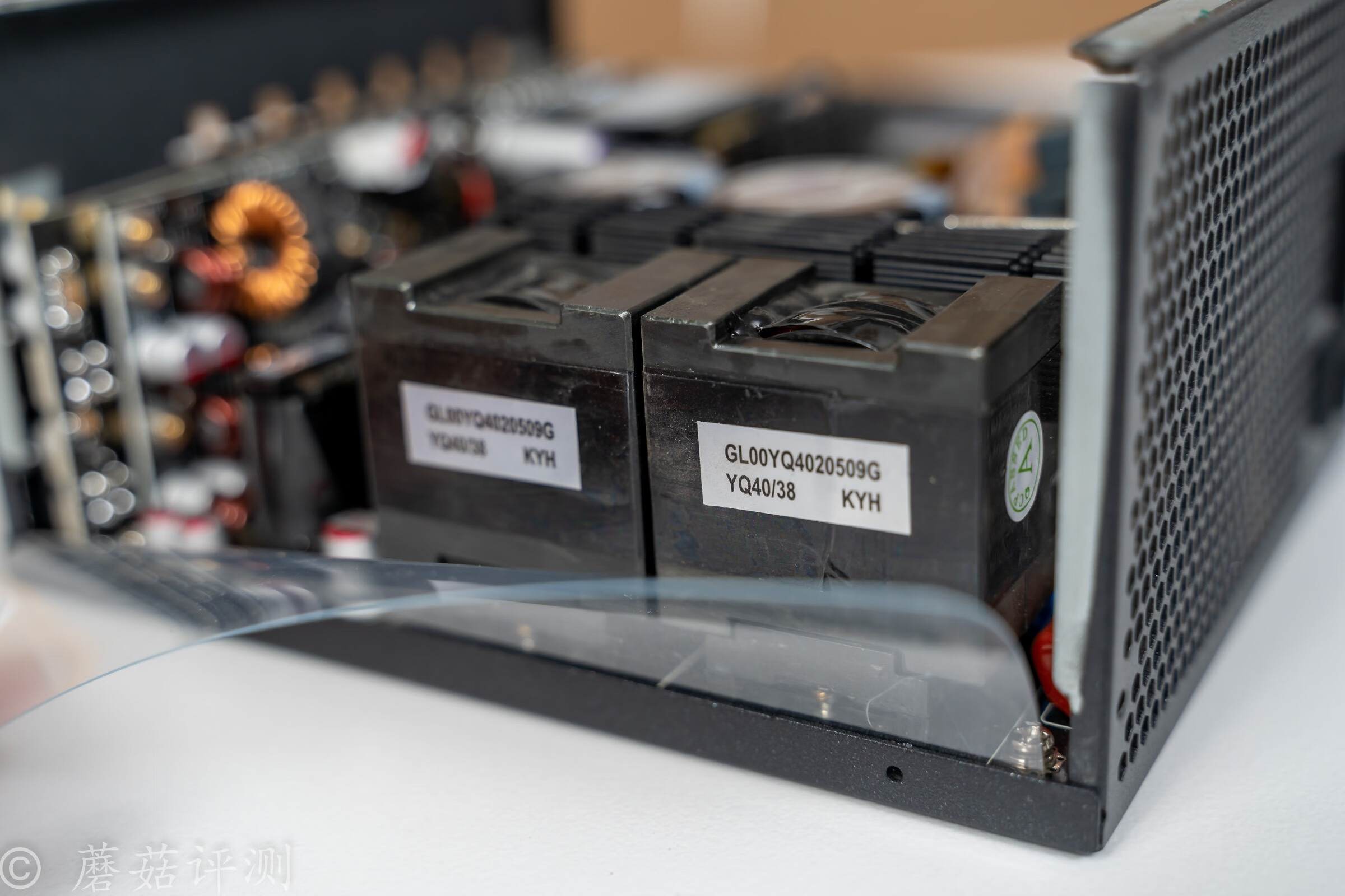 艾湃电竞750w全模组电源安装视频,美商艾湃电竞电源拆解