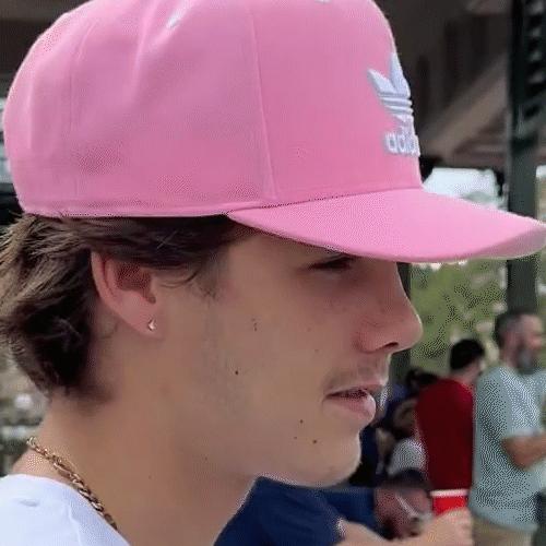 贝克汉姆二公子小七,贝克汉姆夫妇带孩子们畅游迪士尼