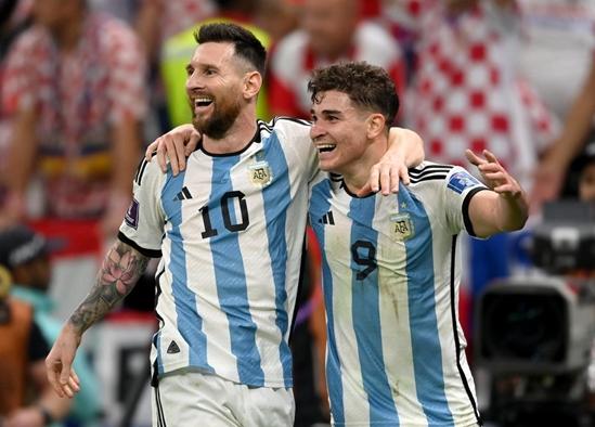 美洲杯阿根廷夺冠梅西,三冠王世界杯