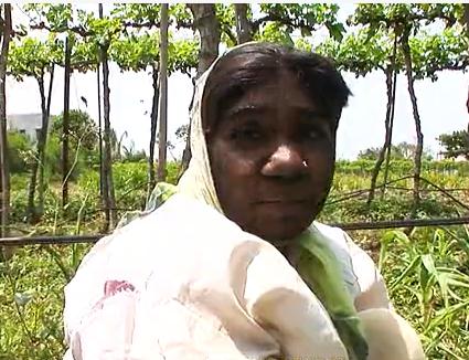 故事:非洲17岁女孩长满络腮胡,毛发从鼻孔长到脖子,身体有何异常