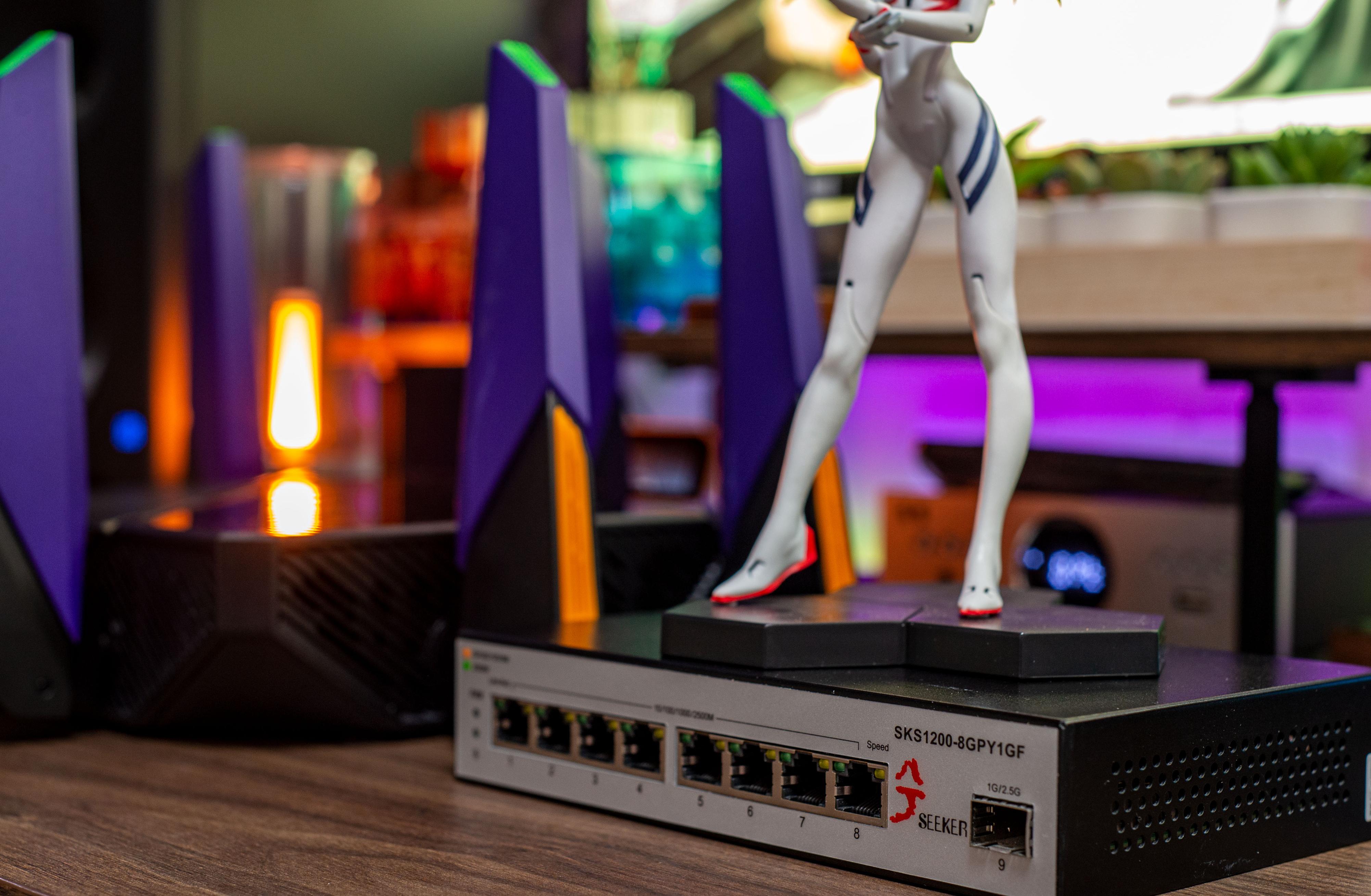 八爪鱼初号机，这应该算路由器天花板了｜ROGGT-AX11000ProEVA