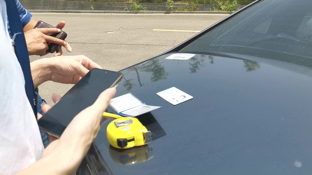 出过险第二年换一家保险会涨钱吗,三年没出险换一家保险公司划算吗