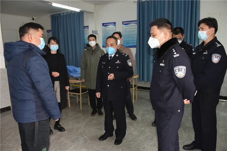 刘振兴率市春运办第三检查组到铁山港检查指导春运工作