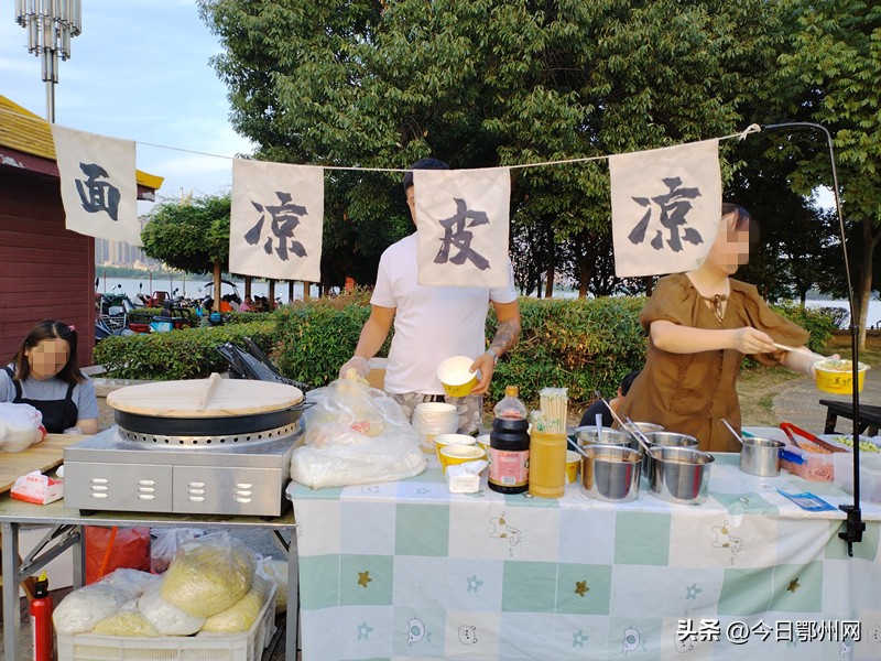 夜市地摊生意,鄂州市凤凰夜市